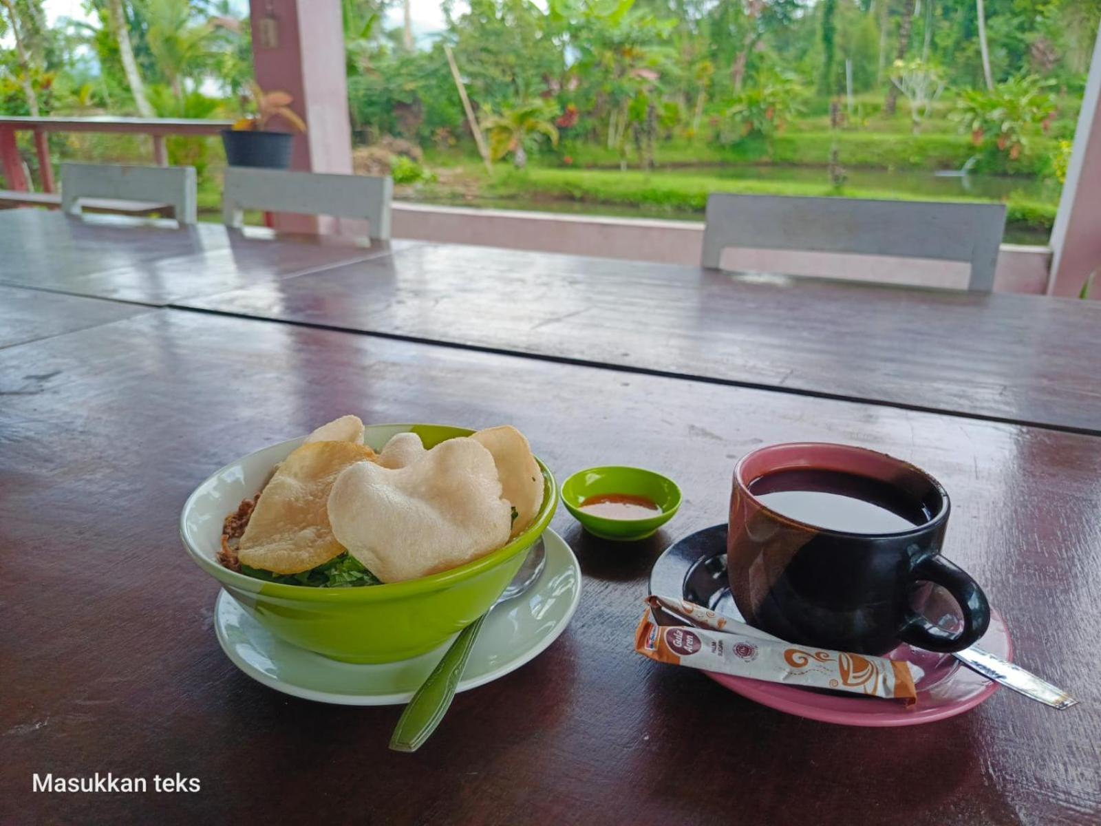 Talaga Tomohon Home Stay And Fishing Pond מראה חיצוני תמונה